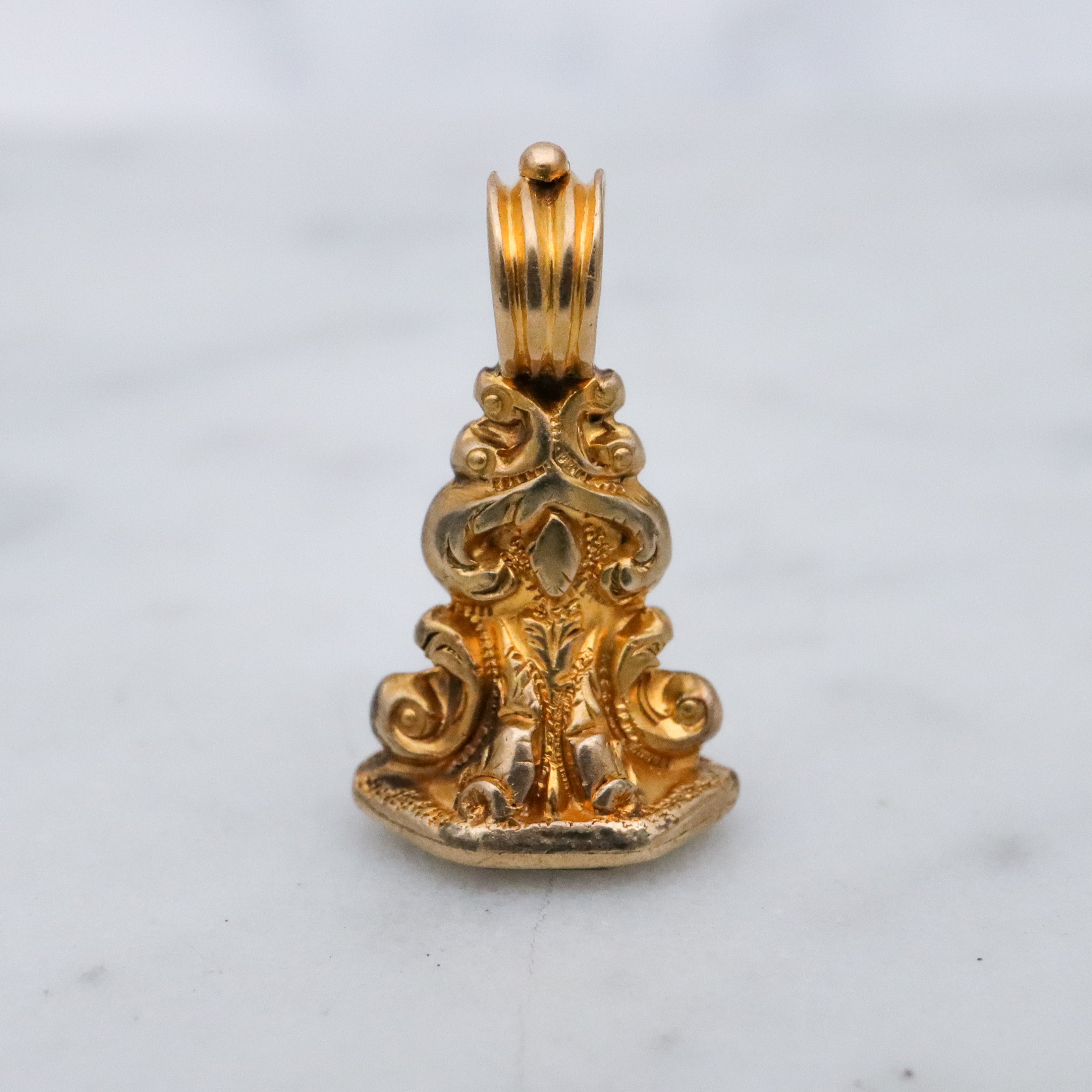 Antique Victorian 10k gold Rococo embossed fob w/quartz signet base